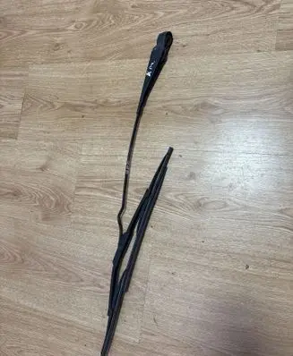 Volkswagen Jetta II Front wiper blade arm 191955407 191955407C