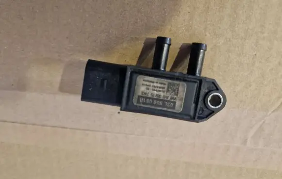 Audi A6 S6 C7 4G Air pressure sensor 03L906051B