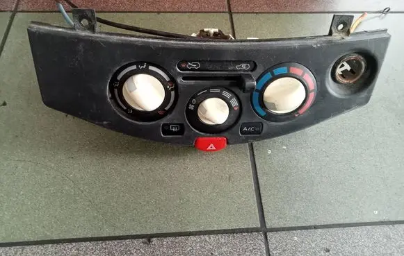 Nissan Micra Climate control unit F667193V01