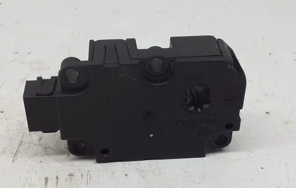 Mercedes-Benz B W246 W242 Air flap motor/actuator CZ1139300856