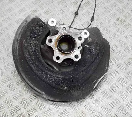 BMW 3 G20 G21 Front wheel hub 6878609