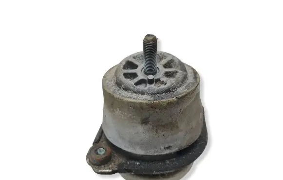 Porsche Cayenne (92A) Engine mount bracket 94837505003