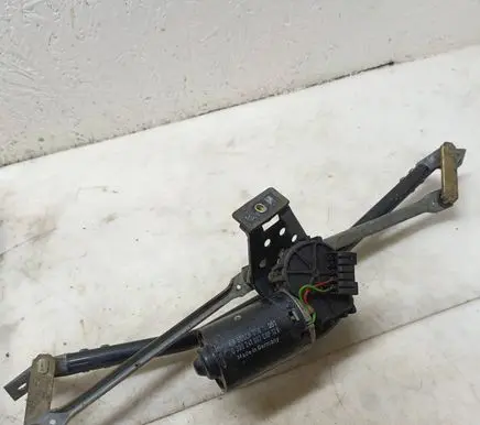 Audi 80 90 S2 B4 Front wiper linkage and motor 0390241097