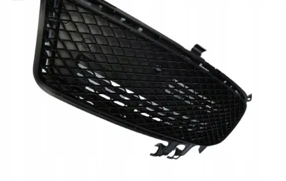 Mercedes-Benz A W176 Front bumper lower grill A1768851322