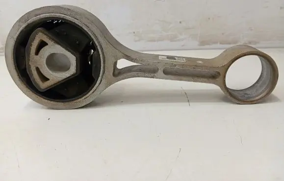 Maserati Levante Engine mount bracket 06700320420