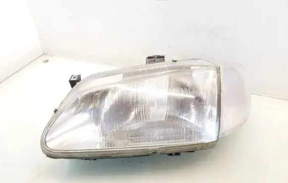 Renault Scenic I Headlight/headlamp E24706