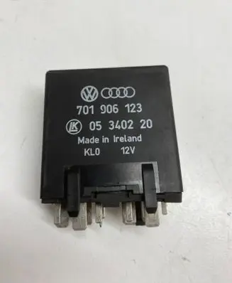 Volkswagen Transporter - Caravelle T4 Glow plug pre-heat relay 701906123 05340220