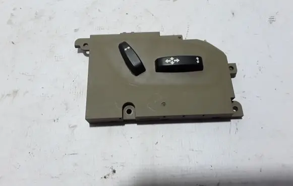 Volvo XC70 Seat control switch 30739698