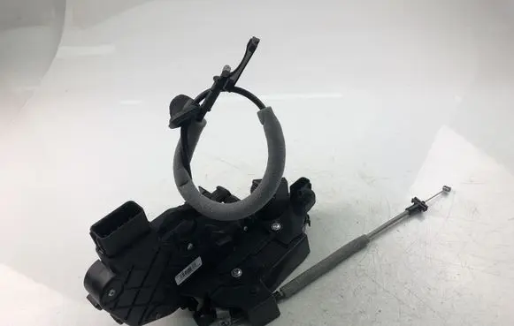 Volvo XC60 Rear door lock 30799330