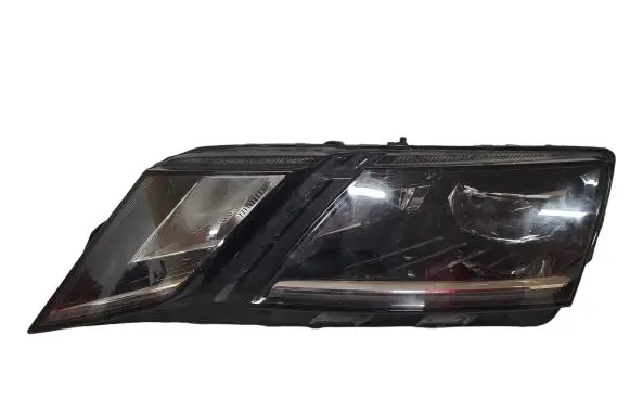Skoda Octavia Mk3 (5E) Headlight/headlamp 030110423106 5E1941015F LE15A6369