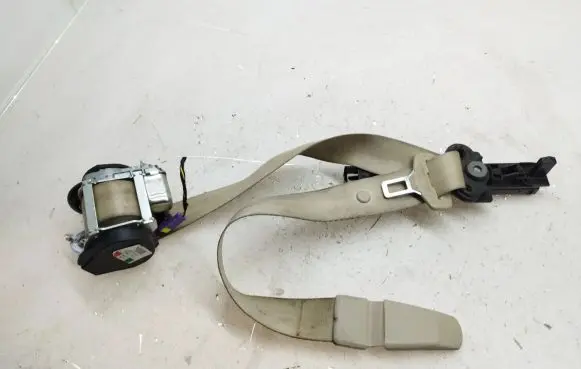 Skoda Superb B6 (3T) Front seatbelt 3T2857702 61044480 615479200