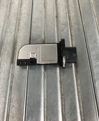 BMW X5 E70 Mass air flow meter 7804150 105038