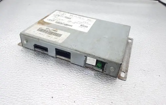 Volkswagen Tiguan Head unit multimedia control 8E0035593M