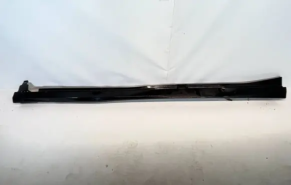 BMW iX Front sill (body part) 8737831
