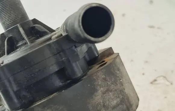 Nissan Leaf I (ZE0) Water pump PPAGF35