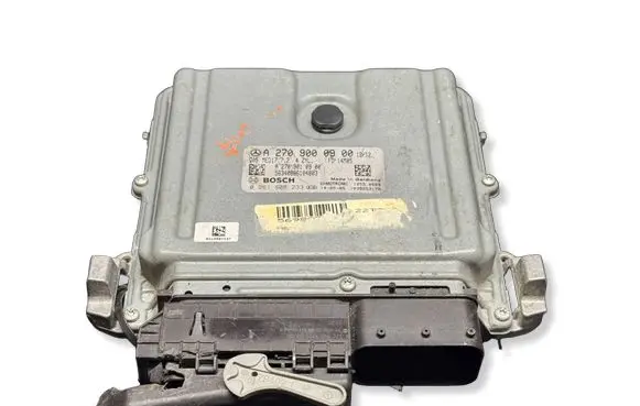 Mercedes-Benz A W176 Engine control unit/module A2709000900 0261S08233 A2709010900