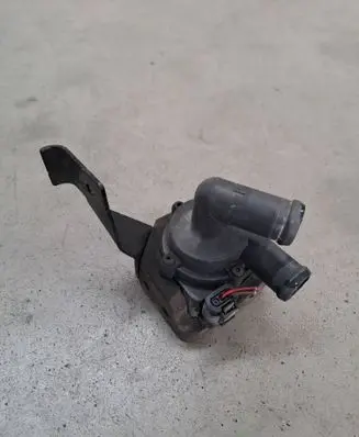 BMW 5 F10 F11 Electric auxiliary coolant/water pump 17669711 9239313 704077140