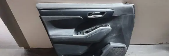Toyota Highlander XU70 Front door card panel trim 67764X1T16