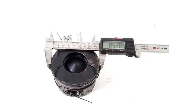 Mercedes-Benz S W220 Piston with connecting rod 
