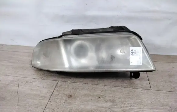Audi A4 S4 B5 8D Headlight/headlamp