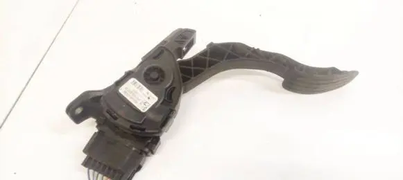 Volvo V70 Accelerator throttle pedal 6G929F836AD 6G92-9F836-AD