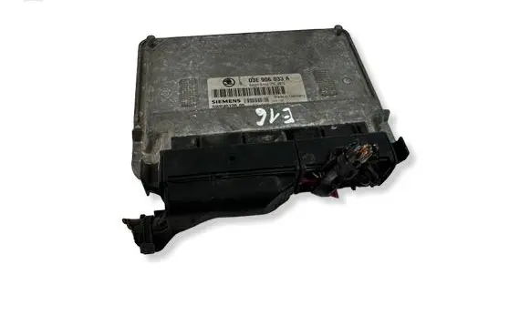 Skoda Fabia Mk1 (6Y) Engine control unit/module 03E906033A 5WP4012005