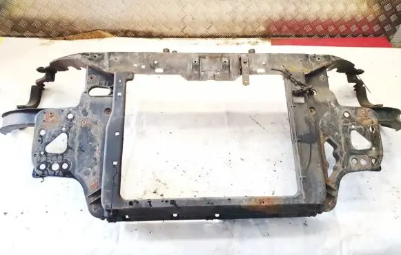 Hyundai Getz Radiator support slam panel