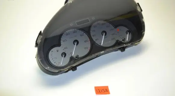 Peugeot Partner Speedometer (instrument cluster) 9662745380 000709213 CE0JJZ67