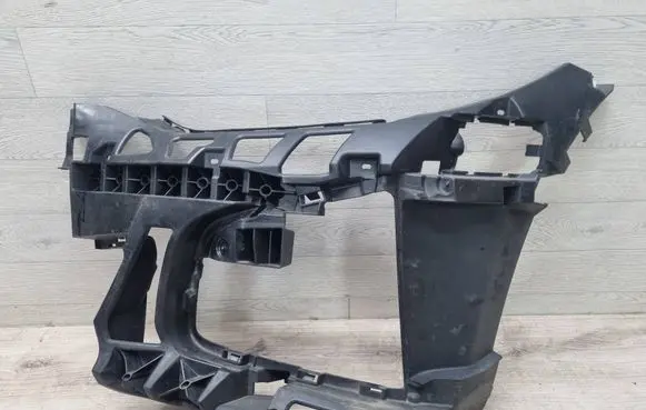 BMW 4 G22 G23 G24 G26 Front bumper mounting bracket 8078611
