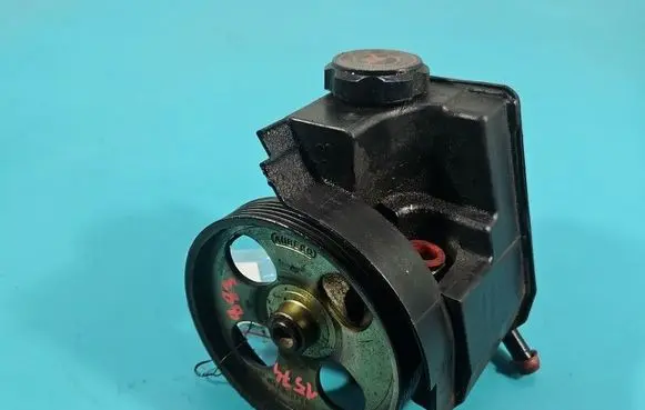 Citroen Xsara Picasso Power steering pump 9636271680 IMPRK1574883