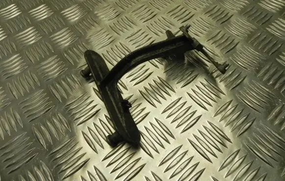 Mercedes-Benz C AMG W204 Engine mounting bracket A6460940641 MB1315