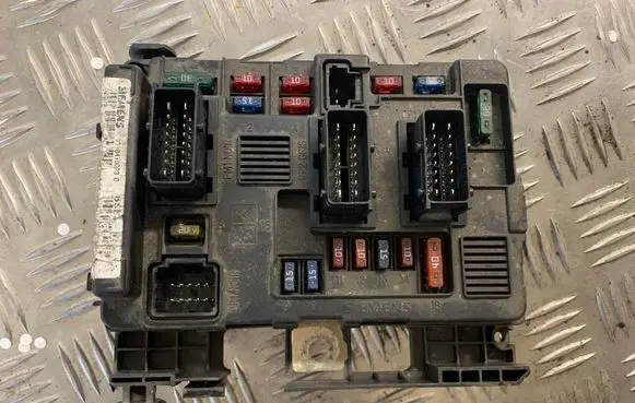 Citroen C5 Fuse module S118470003G