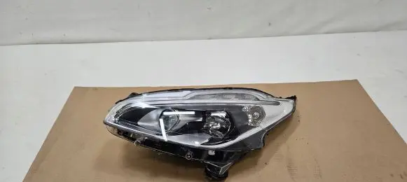 Peugeot 208 Headlight/headlamp 9810805780