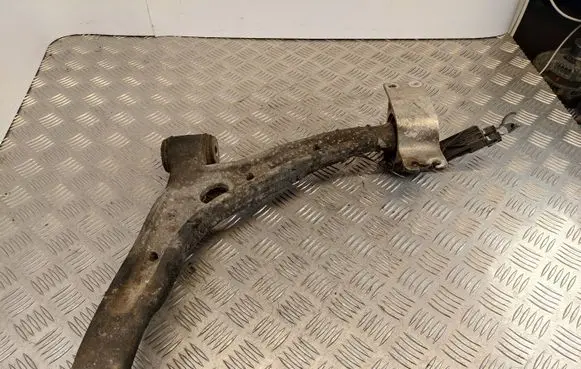 Mercedes-Benz CLA C117 X117 W117 Front lower control arm/wishbone
