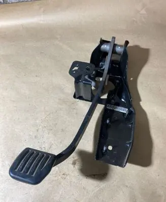 Ford Mondeo MK IV Brake pedal 7G9N2D094NB
