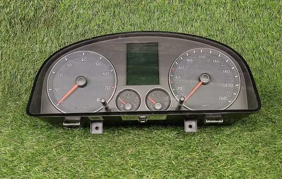 Volkswagen Touran I Speedometer (instrument cluster) 1T0920874C