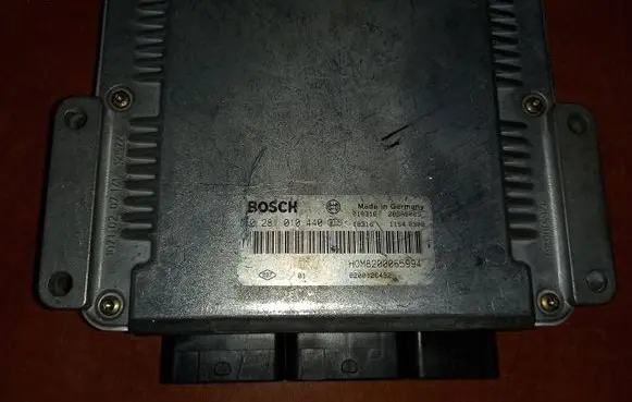 Volvo S40, V40 Engine control unit/module 30630049 EDC15C3