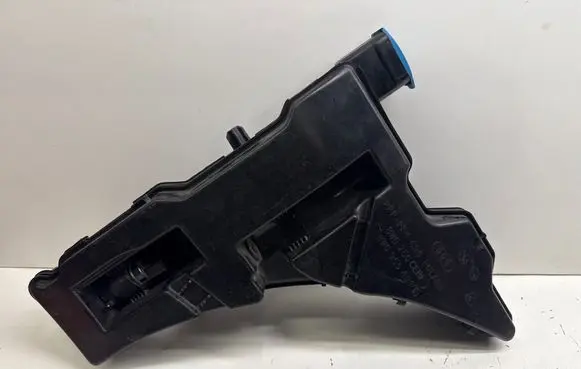 Audi S5 F5 Windshield washer fluid reservoir/tank 8W6955451E SW6250C