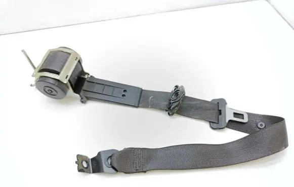 Opel Zafira B Front seatbelt 13296206