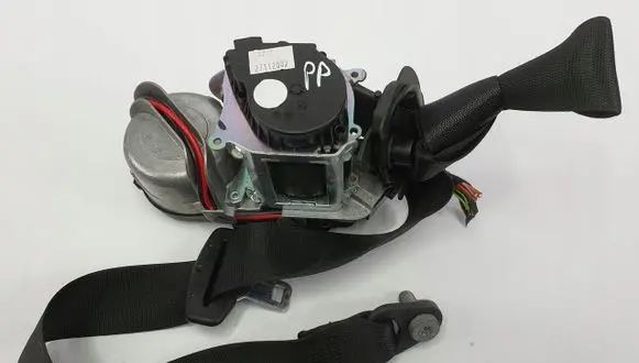 Mercedes-Benz S AMG W221 Front seatbelt