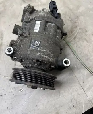 Volkswagen PASSAT B8 Air conditioning (A/C) compressor (pump) 5Q0820803F