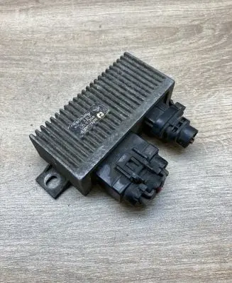 Renault Scenic I Glow plug pre-heat relay 7700111525
