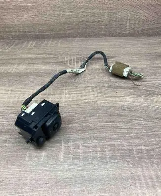 Mazda Xedos 6 Wing mirror switch 3263G31