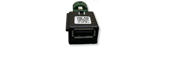 Audi A4 Allroad B9 USB socket connector 5Q0035726
