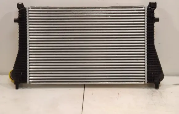 Volkswagen Tiguan Intercooler radiator 5Q0145803N 351319205370 MST537
