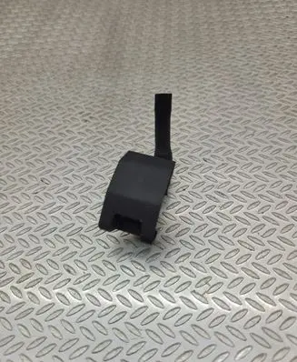 Windshield washer spray nozzle