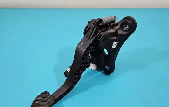 Dacia Duster II Pedal assembly 465031714R IMPRK1494122