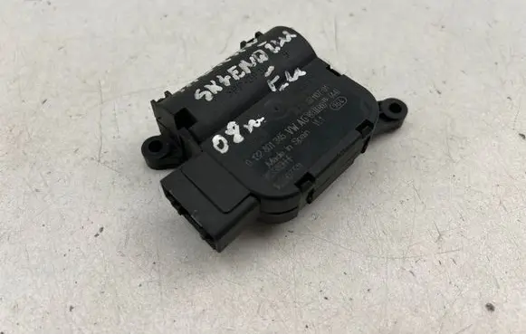 Volkswagen Touran II Air flap motor/actuator 0132801345 1K0907511 983389HF