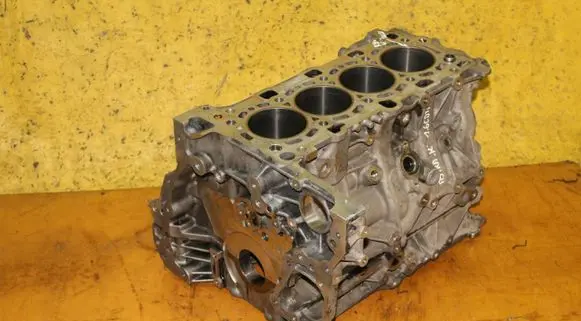 Opel Astra K Engine block 