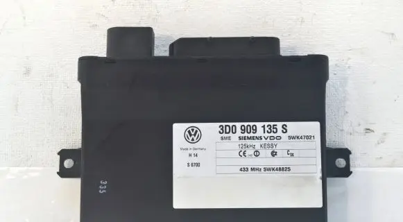Volkswagen Touareg I Keyless (KESSY) go control unit/module 3D0909135S 5WK47021 5WK48825